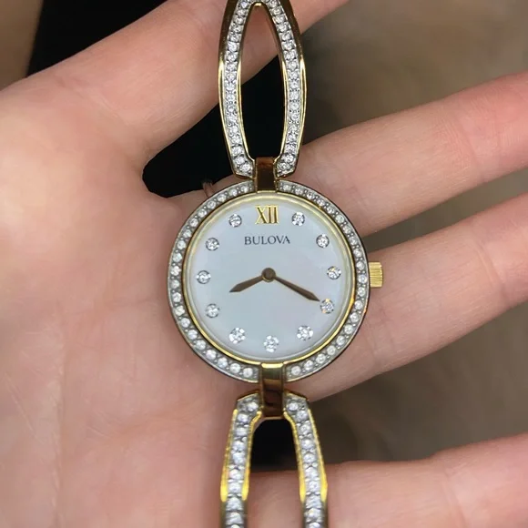 Bulova watch - Picture 2 of 7